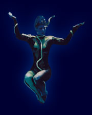 Schwebende Figur unter Wasser